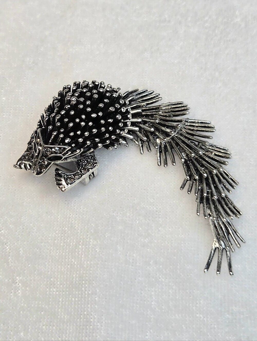 New Silver-tone Textured Spines Porcupine Brooch / Pin